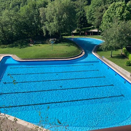 Appartamento Timeless Con Piscina E Tennis Valbrona Bagian luar foto